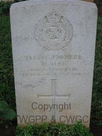 Dar Es Salaam War Cemetery - Hay, Henry